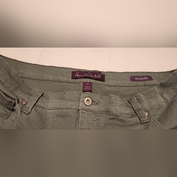 Gloria Vanderbilt® Amanda Classic Women's Straight Jeans (Sage Green 18L) - Picture 5 of 5